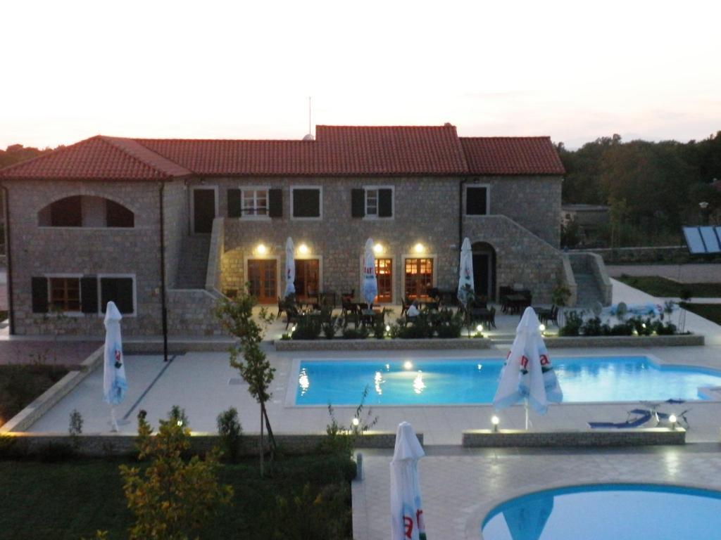 Hotel Pansion Skelin Drinovci Esterno foto