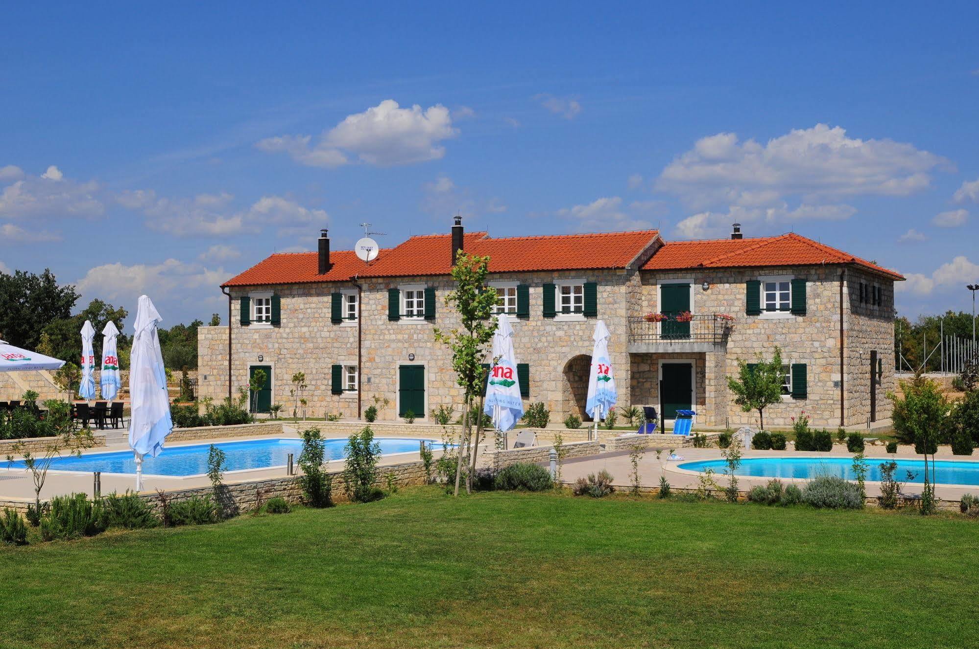 Hotel Pansion Skelin Drinovci Esterno foto